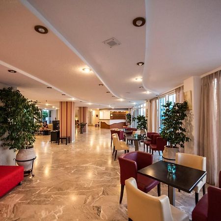 Costa Angela Seaside Resort Екстериор снимка