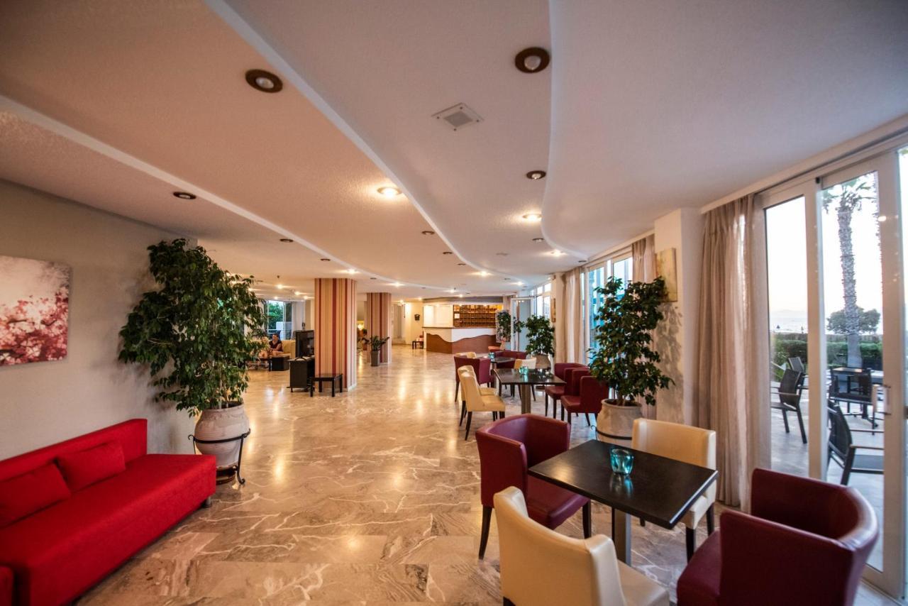 Costa Angela Seaside Resort Екстериор снимка
