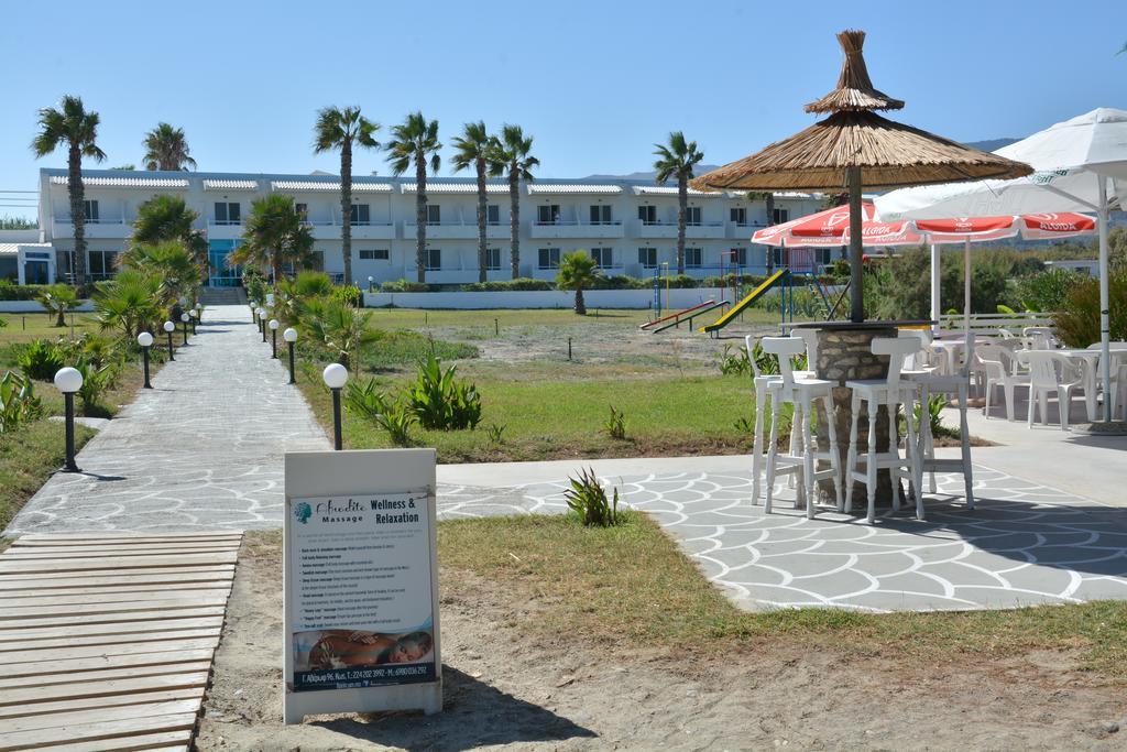 Costa Angela Seaside Resort Екстериор снимка