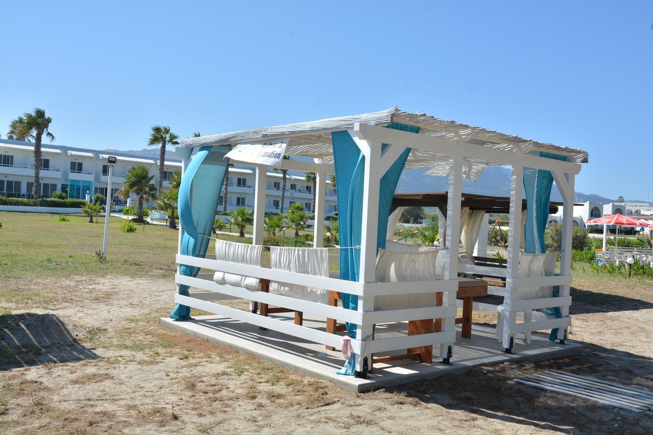 Costa Angela Seaside Resort Екстериор снимка