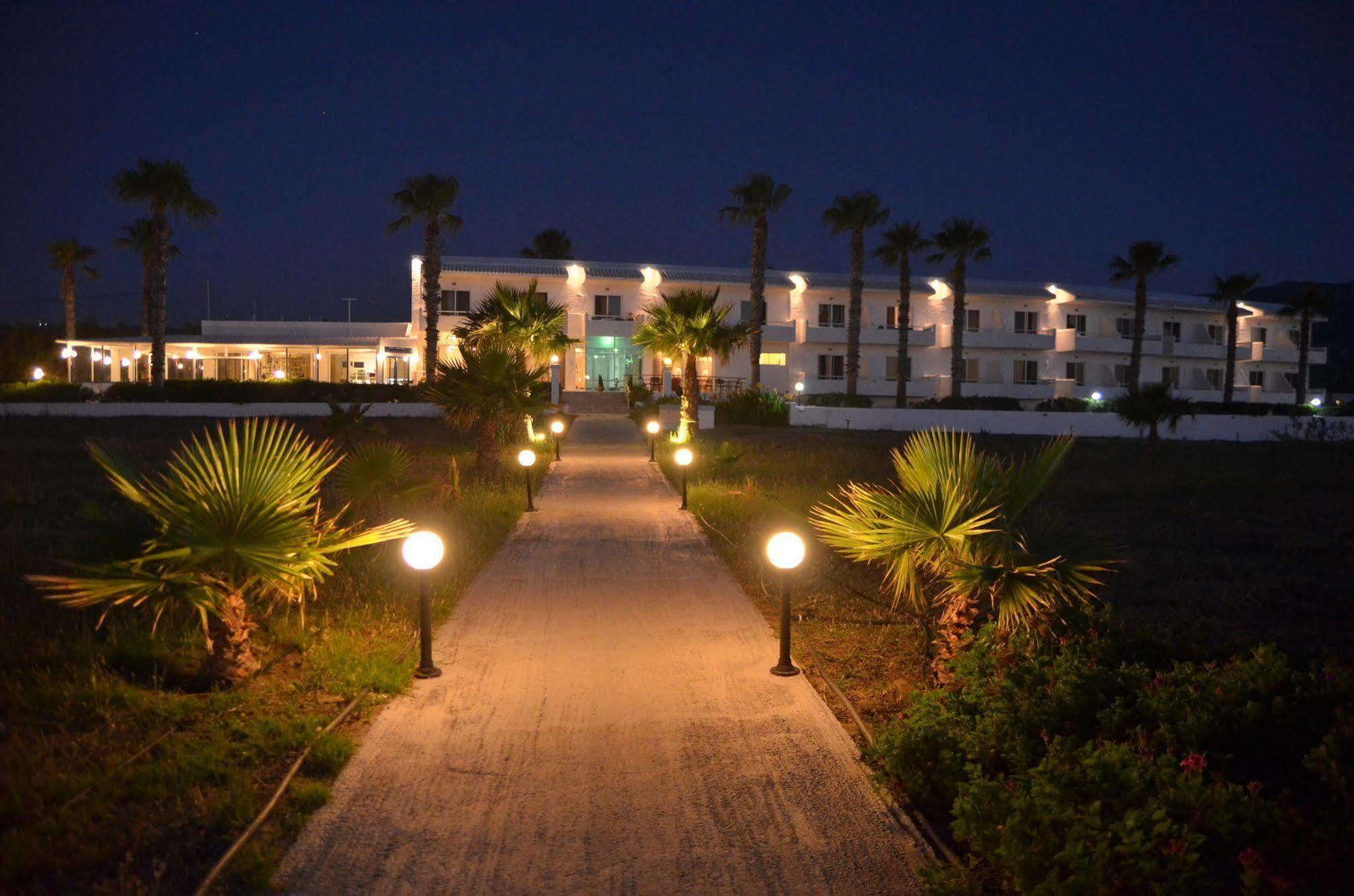 Costa Angela Seaside Resort Екстериор снимка